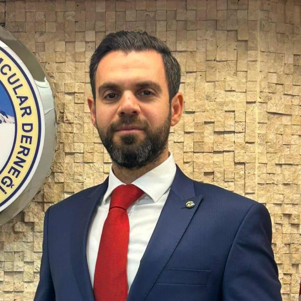 Mehmet Uzunefe — Yönetim Kurulu Üyesi