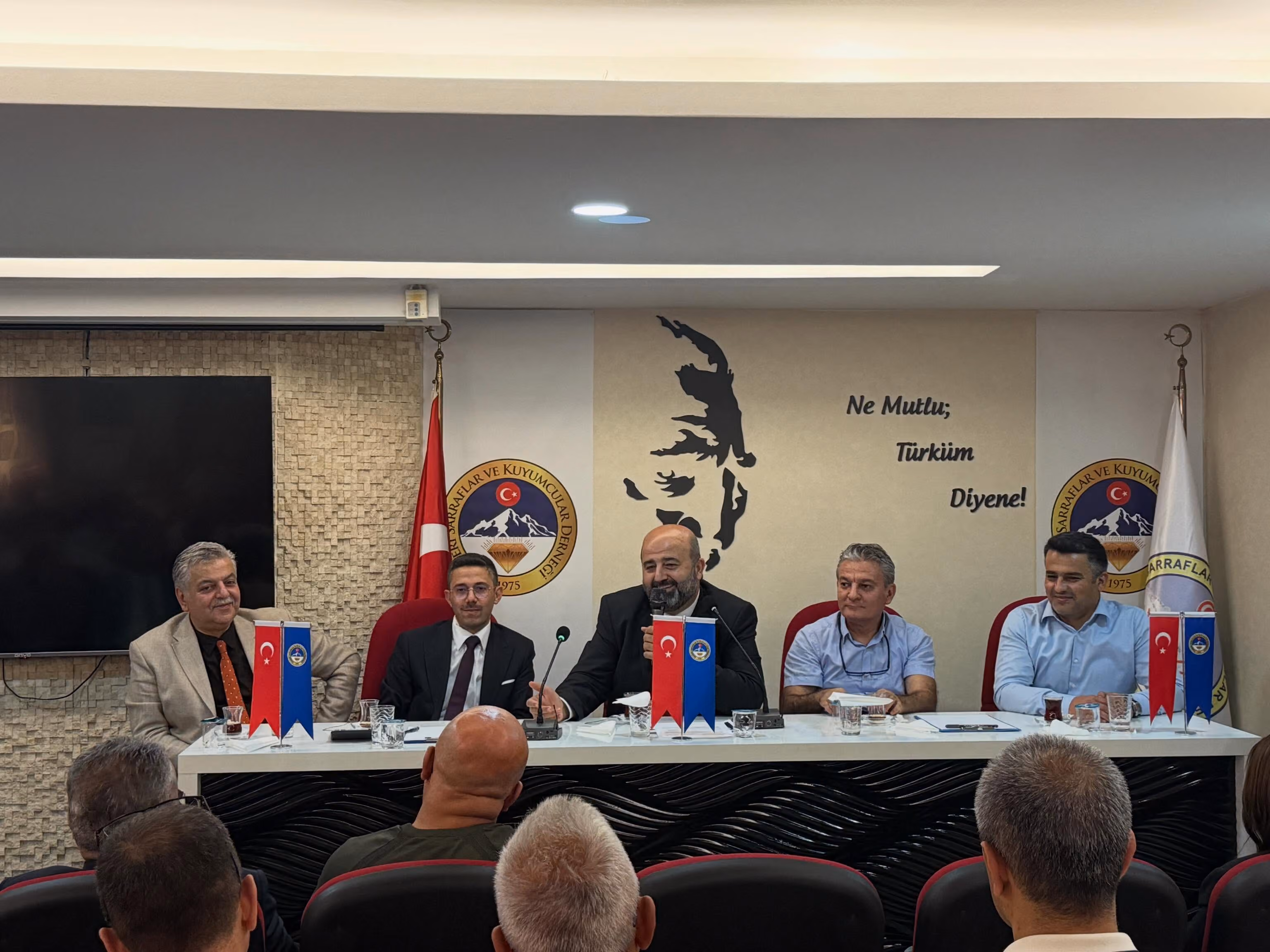 Kayseri Defterdarı İbrahim Kaya ve KAYSARDER üyelerinin bilgilendirme toplantısı